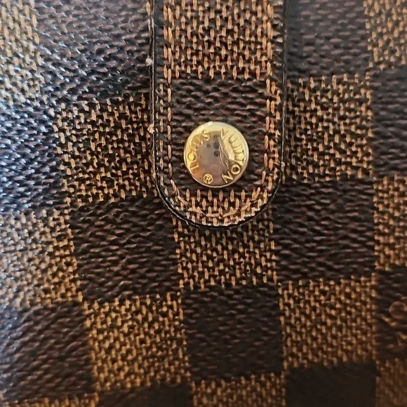 ✨️AUTHENTIC✨️ Louis Vuitton Ebene Damier Kiss Wallet - Picture 7 of 16